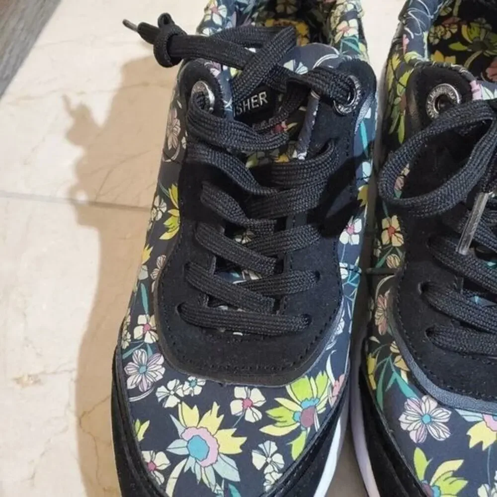 Marc Fisher Floral Print Low Top Sneakers Black Multi Color Lace Up Size 7